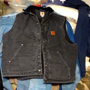 Carhartt insulated black 2XL vintage brok-In very comfortable soft. Button Up...